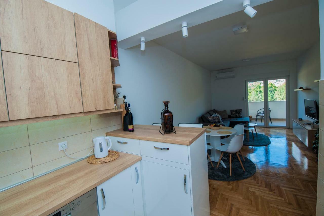 Cozy Apartment Sinn Требине Екстериор снимка